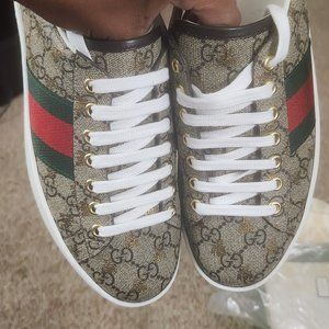 COPY - GUCCI - WOMEN'S ACE GG SUPREME SNEAKER WITH BEES
